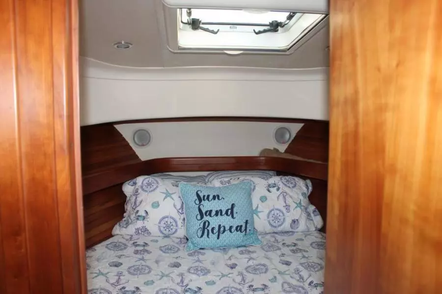 2006 Mainship 34 Pilot Sedan Rum Runner