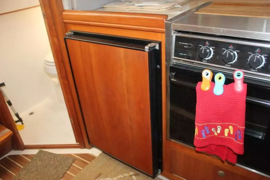 2006 Mainship 34 Pilot Sedan Rum Runner