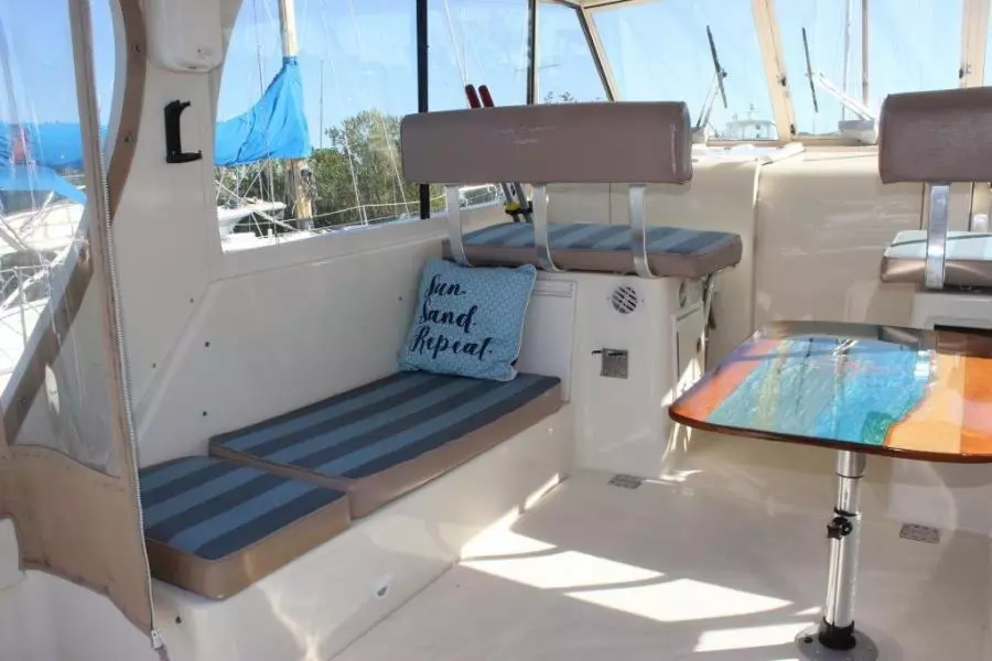 2006 Mainship 34 Pilot Sedan Rum Runner