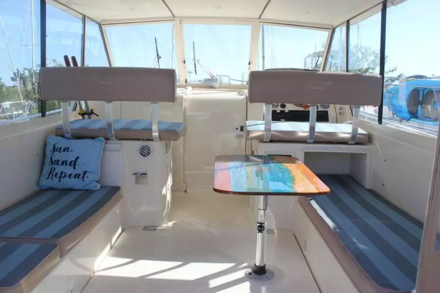 2006 Mainship 34 Pilot Sedan Rum Runner