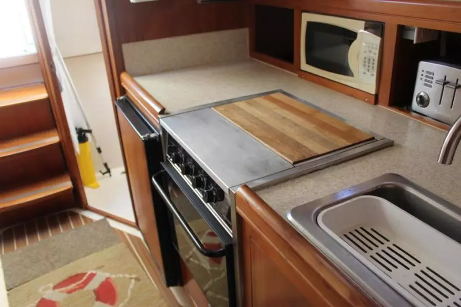 2006 Mainship 34 Pilot Sedan Rum Runner