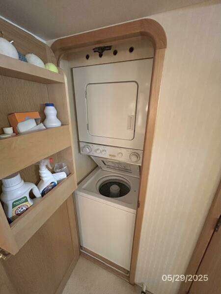 58' West Bay washer-dryer