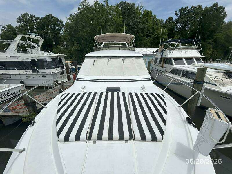 58' West Bay foredeck aft