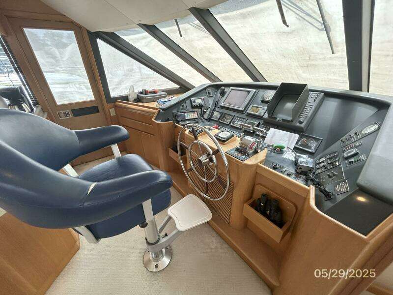 58' West Bay pilothouse helm1
