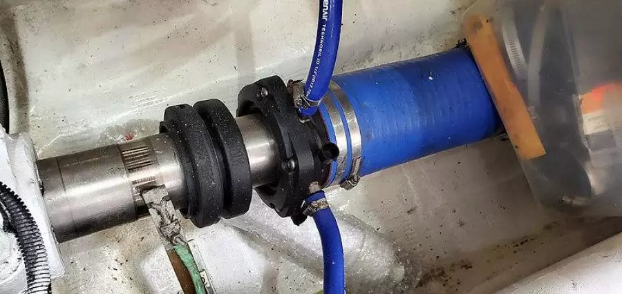 58' West Bay dripless shaft seals