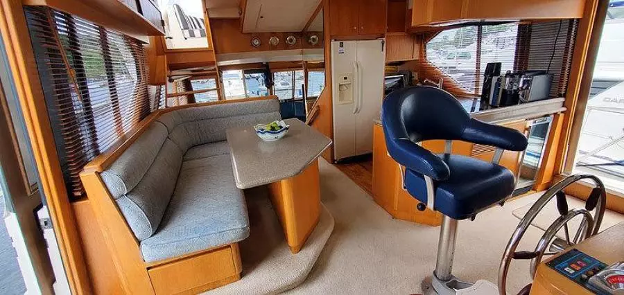 58' West Bay pilothouse aft