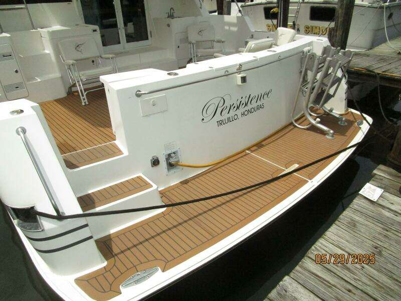 58' West Bay swimplatform