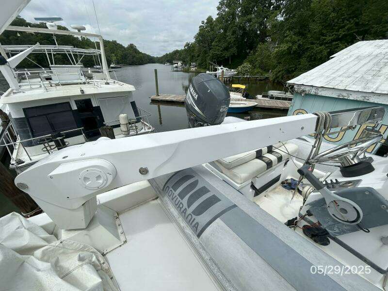 58' West Bay tender davit