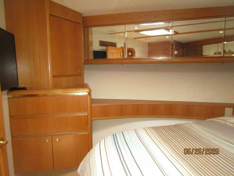 58' West Bay forward guest stateroom port