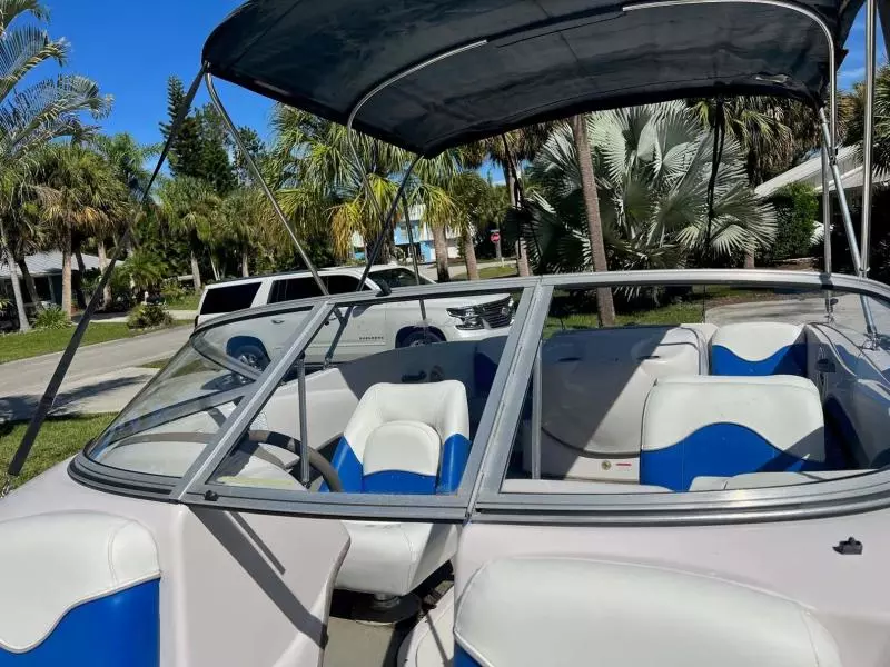 2005 Tahoe T18 Ski Boat