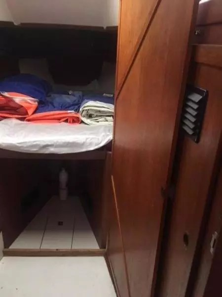 1976 Heritage Yacht Intrepid 35