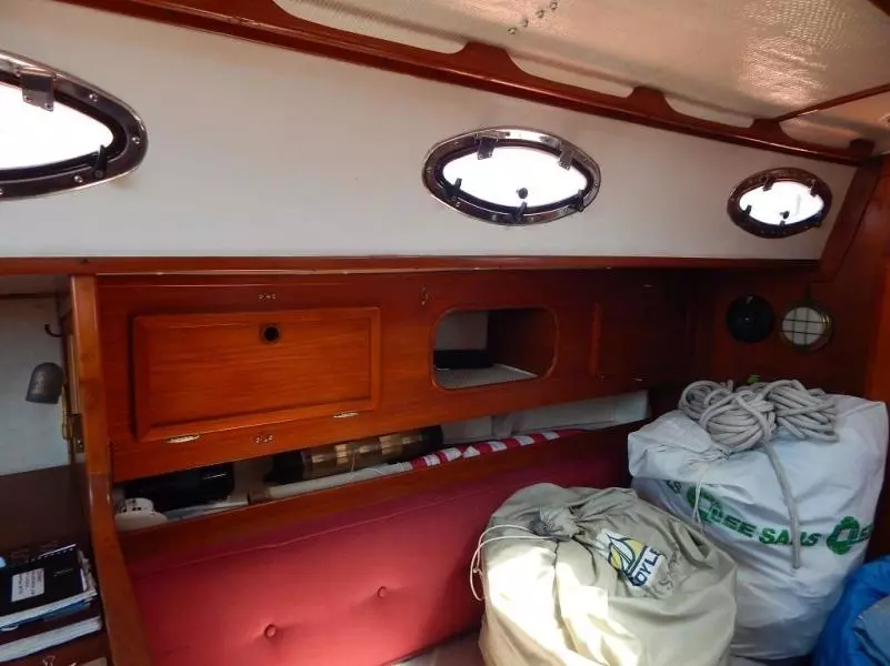 1976 Heritage Yacht Intrepid 35