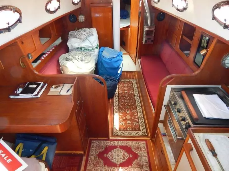 1976 Heritage Yacht Intrepid 35