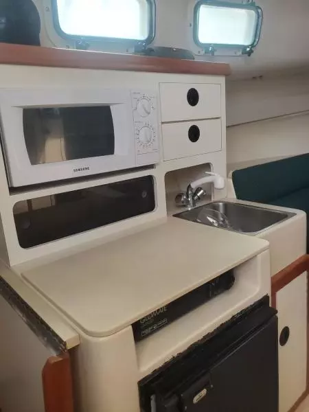 2003 Albin Tournament Express 28