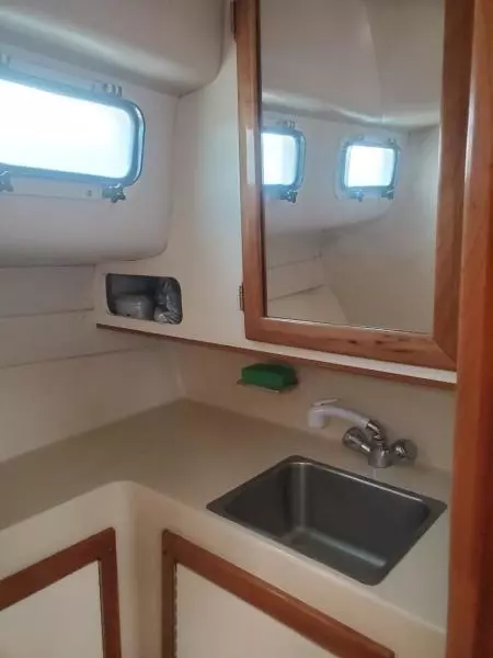 2003 Albin Tournament Express 28