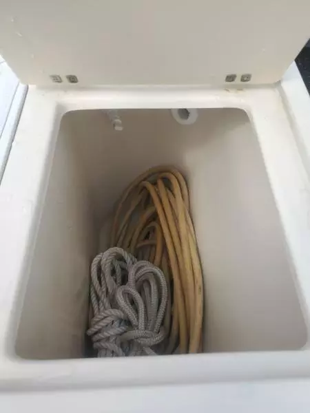 2003 Albin Tournament Express 28