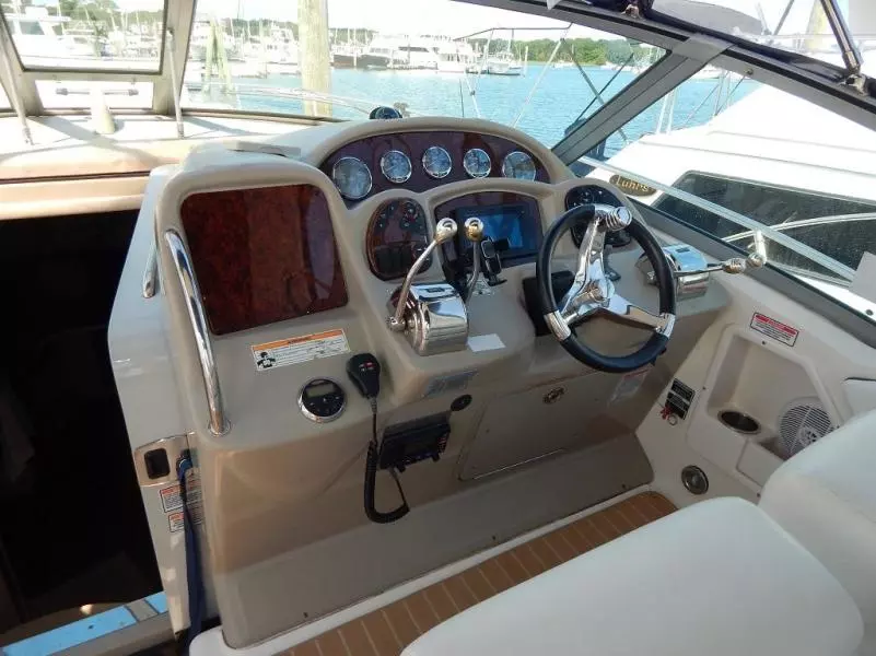 2006 Sea Ray 320 Sundancer