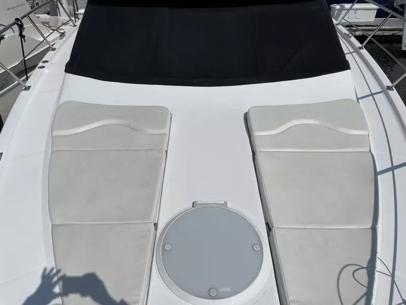 2001 Carver 396 Motor Yacht