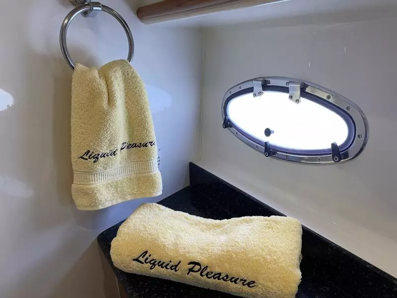 2001 Carver 396 Motor Yacht