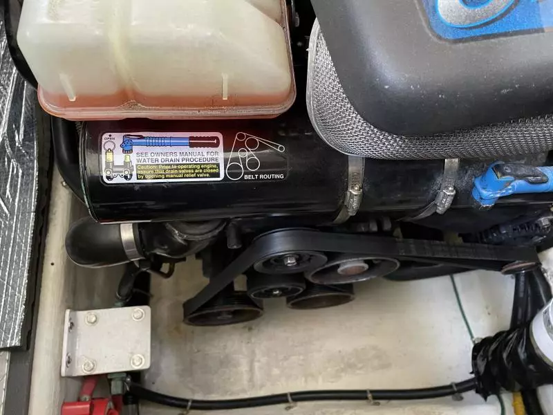 2001 Carver 396 Motor Yacht