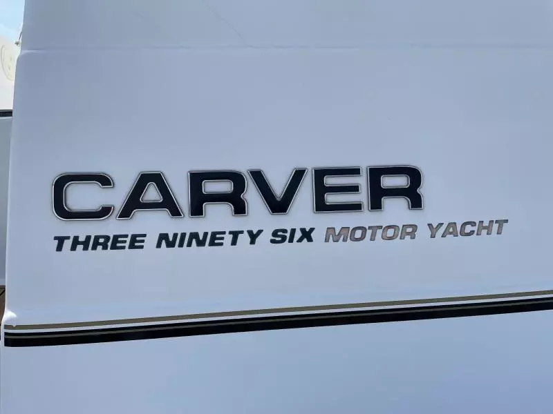 2001 Carver 396 Motor Yacht