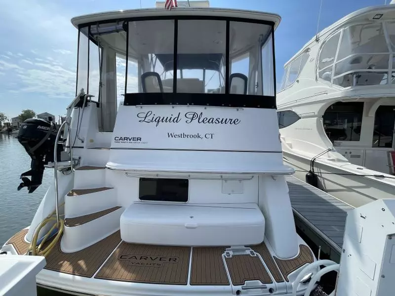 2001 Carver 396 Motor Yacht