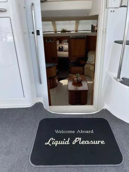 2001 Carver 396 Motor Yacht