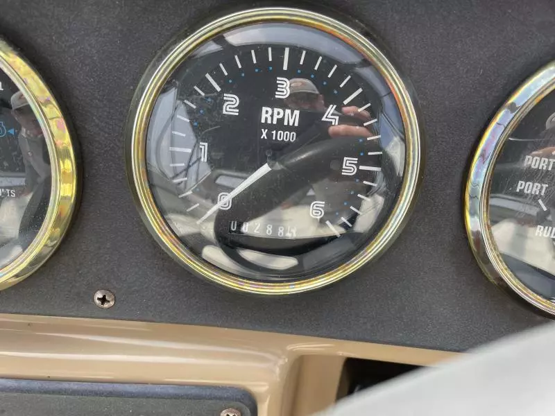 2001 Carver 396 Motor Yacht