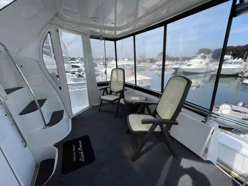 2001 Carver 396 Motor Yacht