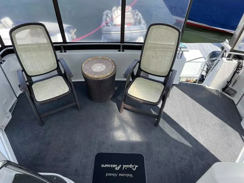 2001 Carver 396 Motor Yacht