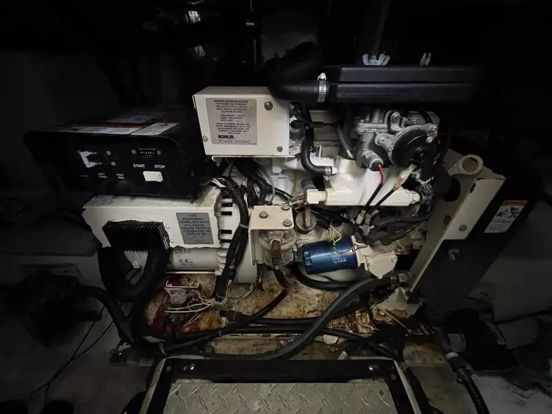 2001 Carver 396 Motor Yacht