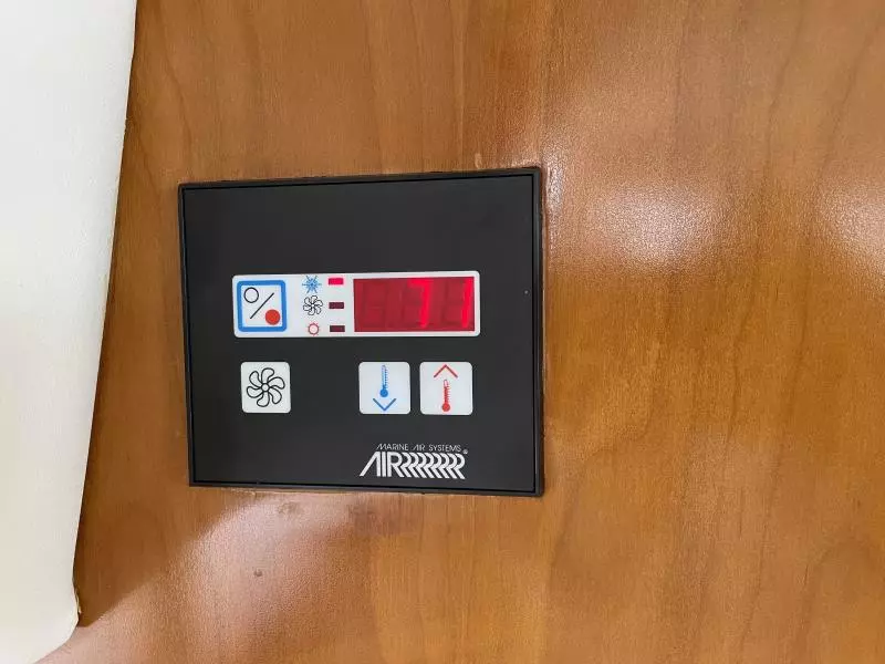 2001 Carver 396 Motor Yacht