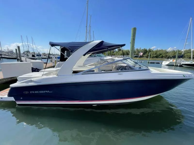 2011 Regal 2700 Bowrider