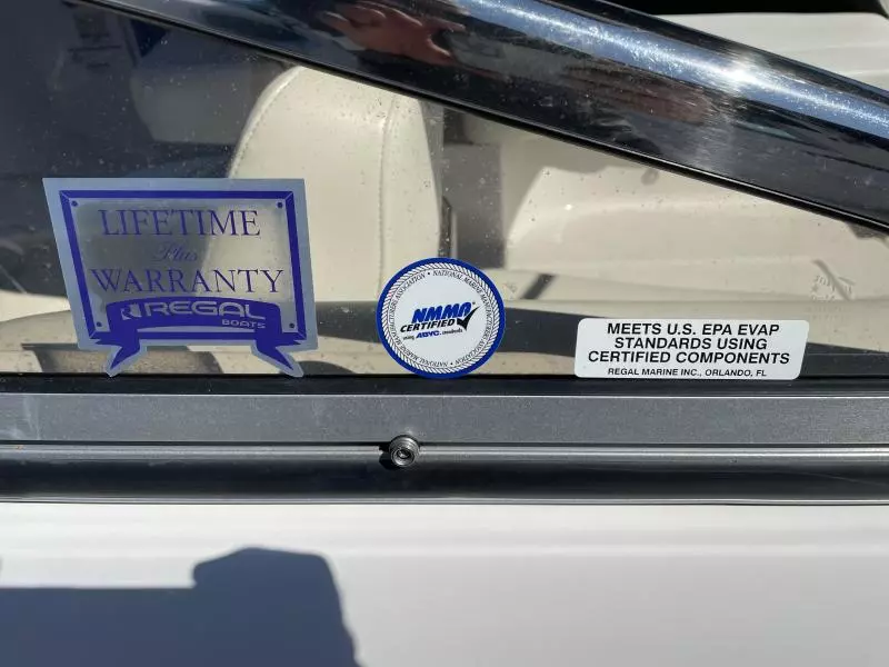 2011 Regal 2700 Bowrider