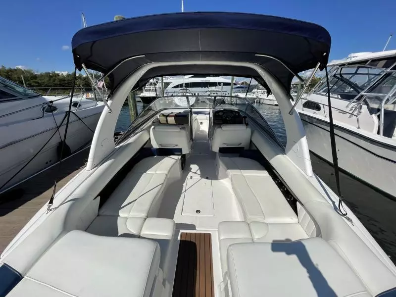 2011 Regal 2700 Bowrider