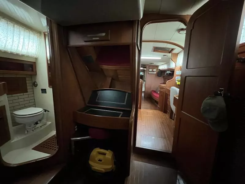 1989 Hans Christian Christian 48