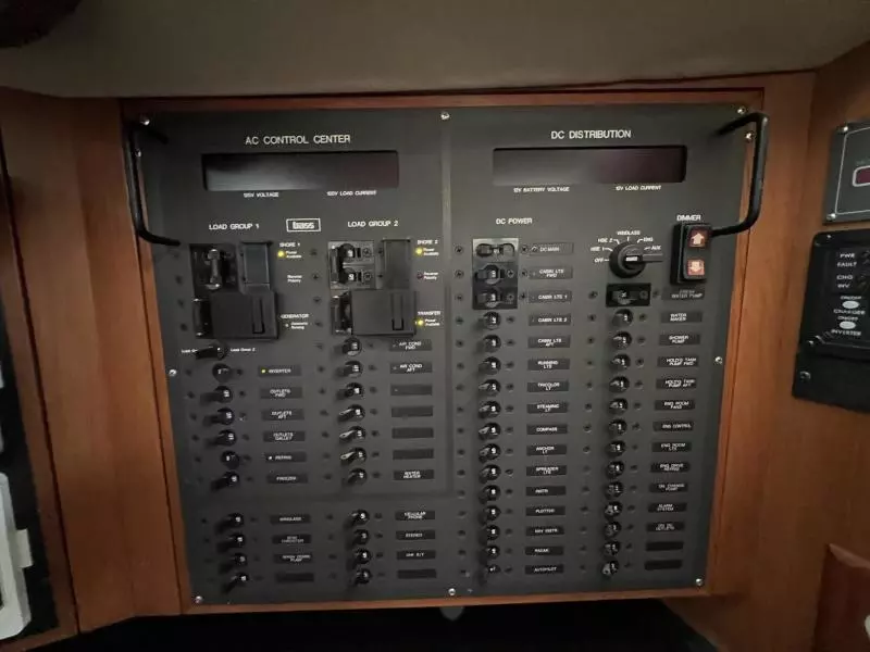 1989 Hans Christian Christian 48