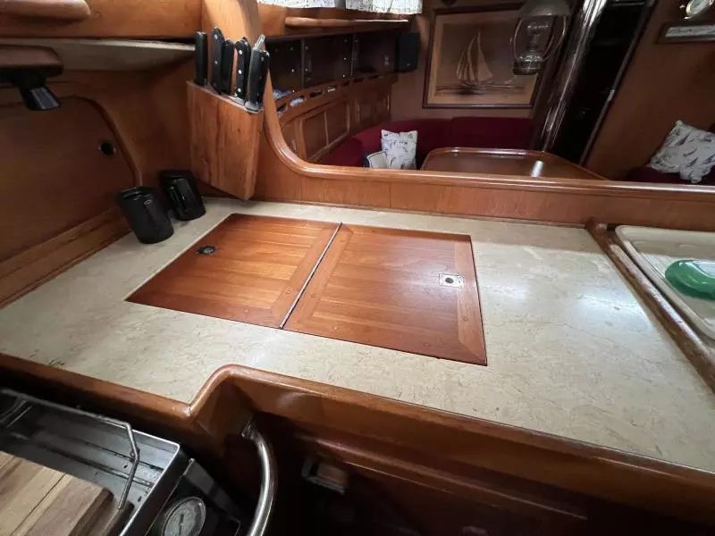 1989 Hans Christian Christian 48