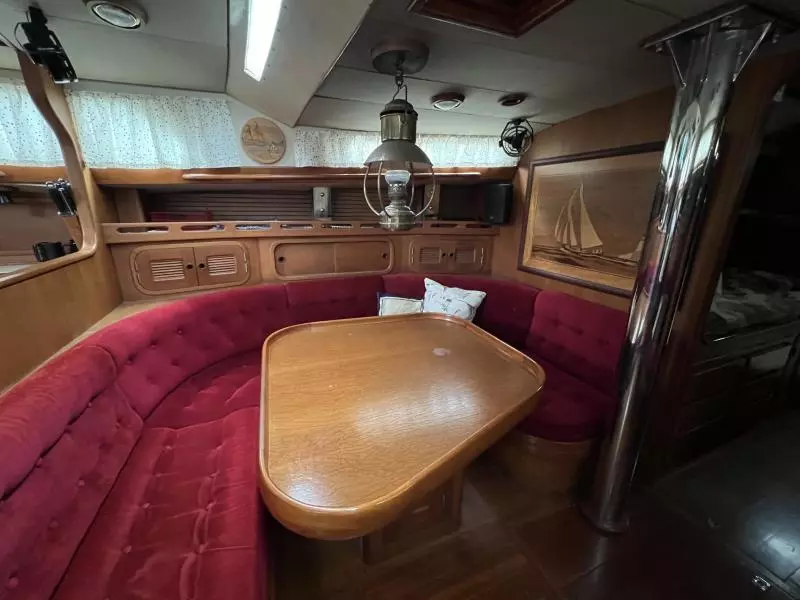 1989 Hans Christian Christian 48