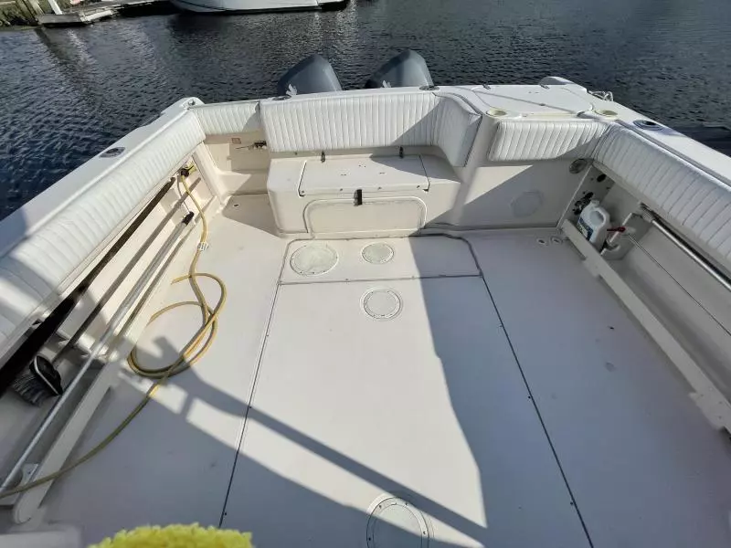 1999 Grady-White 300 Marlin