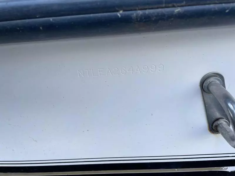 1999 Grady-White 300 Marlin