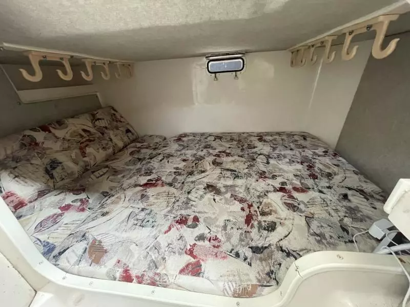 1999 Grady-White 300 Marlin