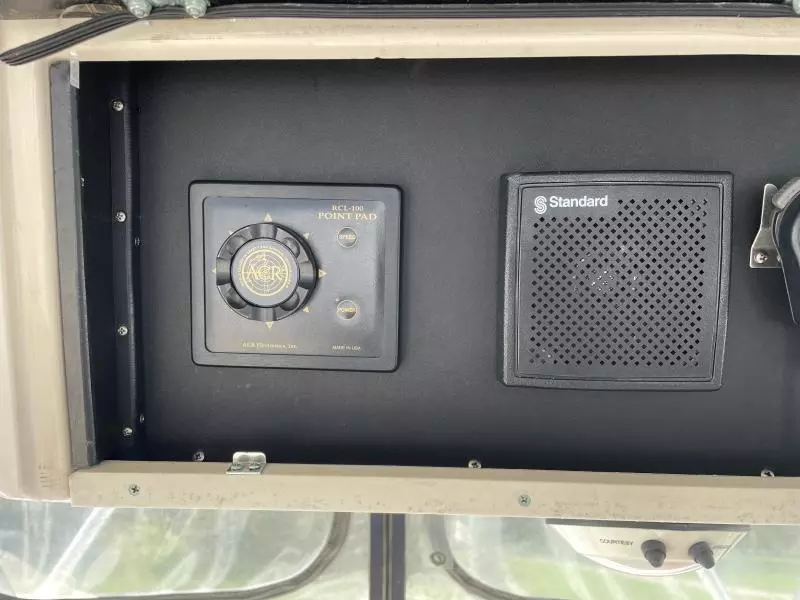 1999 Grady-White 300 Marlin