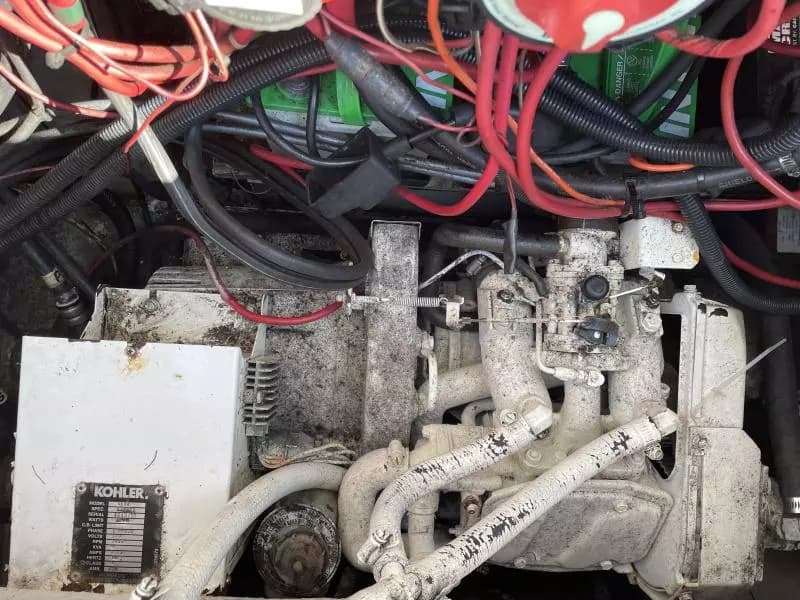 1999 Grady-White 300 Marlin