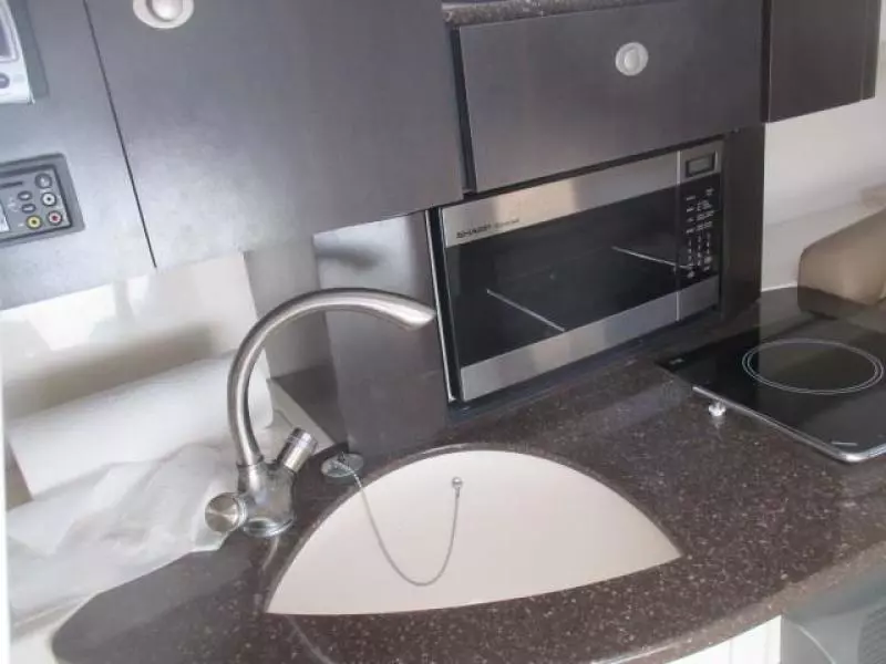 2006 Boston Whaler 285 Conquest