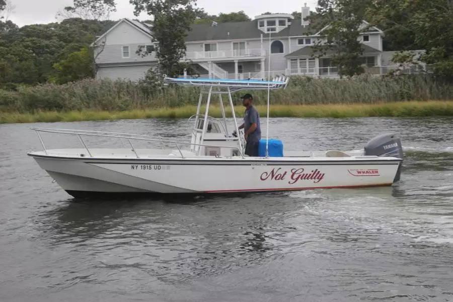 1989 Boston Whaler 25 Outrage