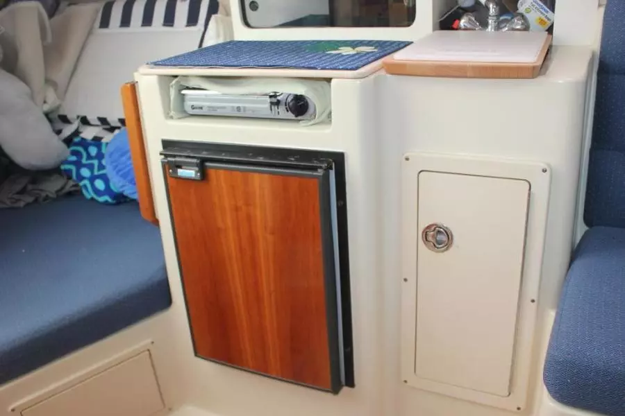 2008 Albin 28 Newport Flush Deck