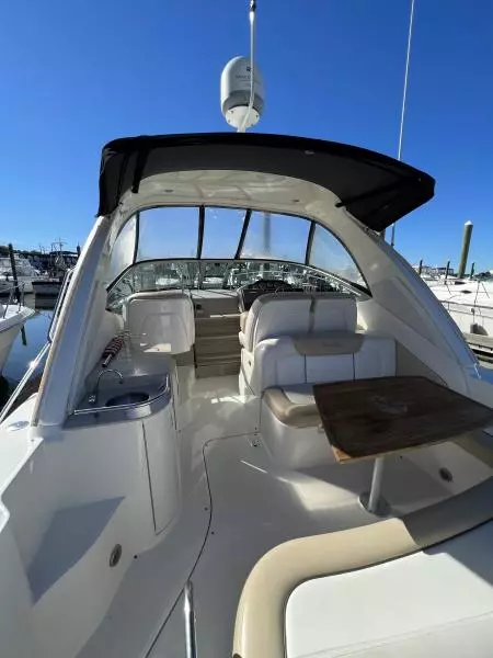 2008 Sea Ray 330 Sundancer