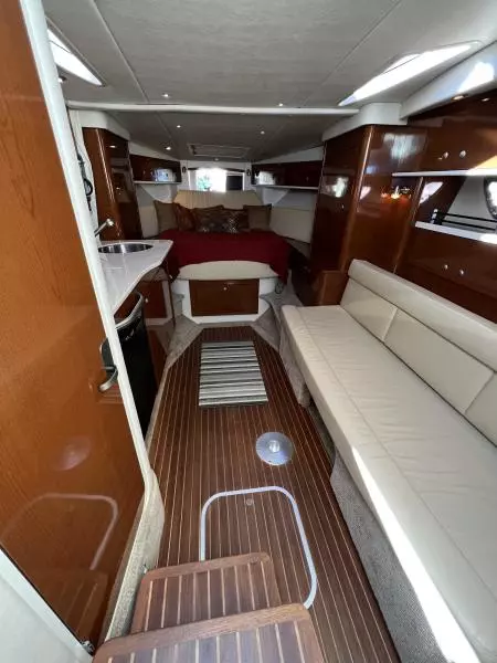 2008 Sea Ray 330 Sundancer