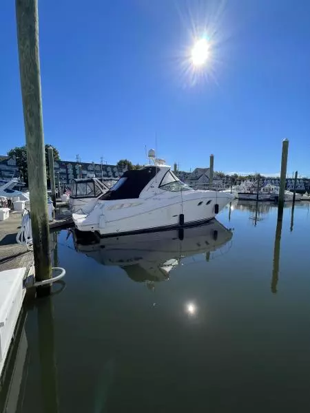 2008 Sea Ray 330 Sundancer